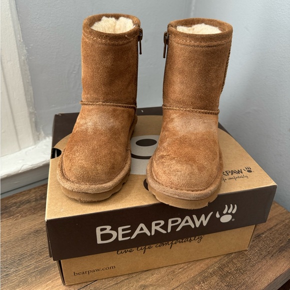 BEARPAW Elle Toddler in color Hickory - Size 7 - Picture 2 of 9